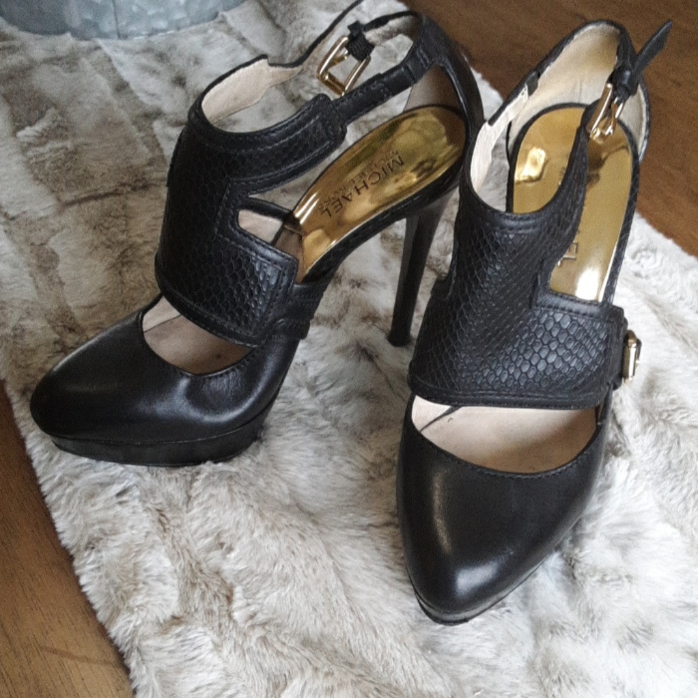 Michael Kors Black leather Stilettos, VGUC